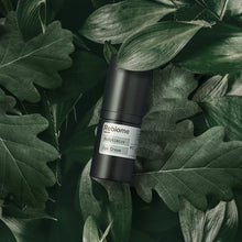 Lade das Bild in den Galerie-Viewer, Product shot of ReOptimize – Eye Cream on leaf background

